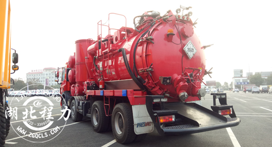 �����������U܇